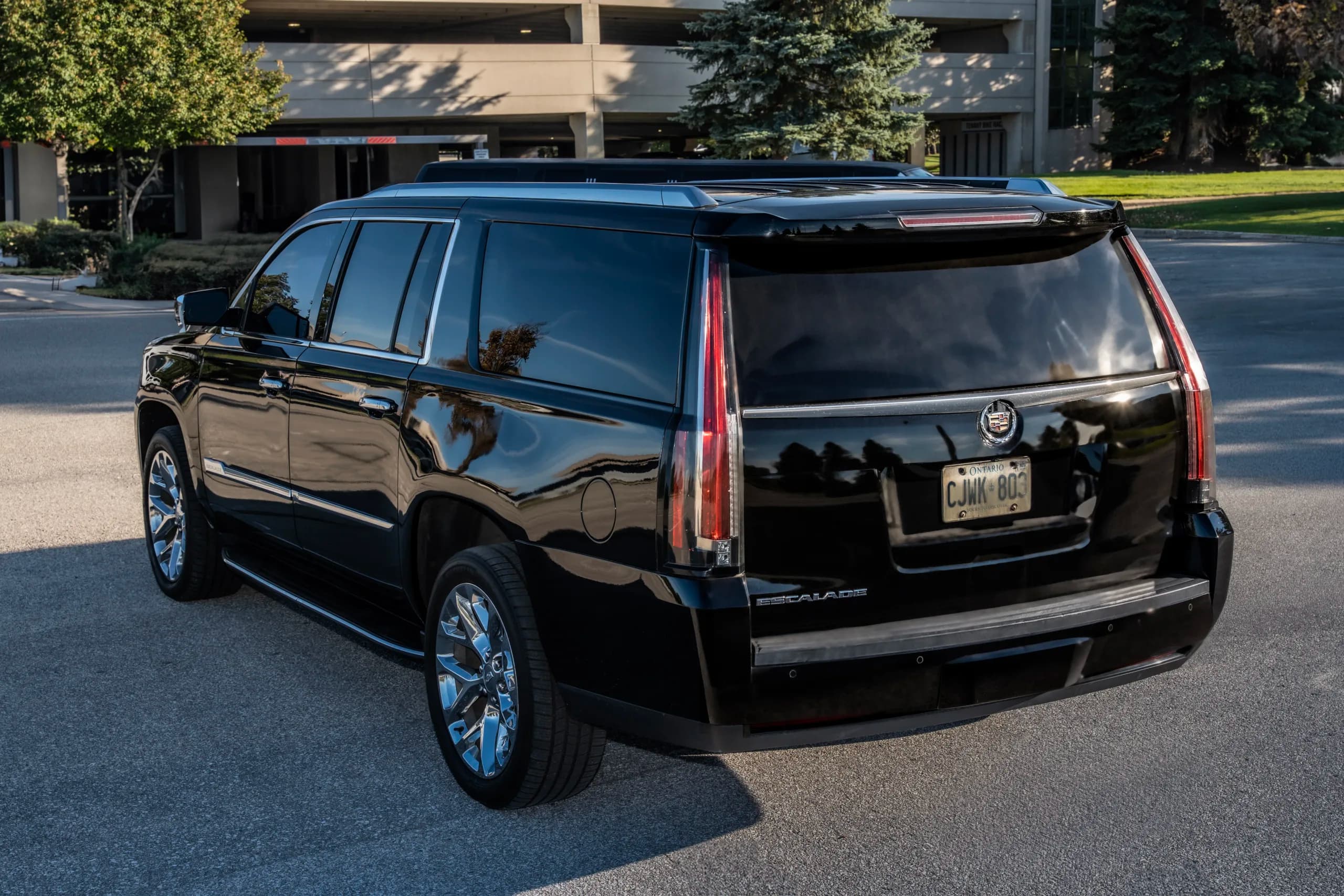 Cadillac Escalade SUV gallery 2